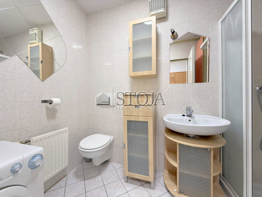 Location: Ljubljana mesto, Center, Tabor