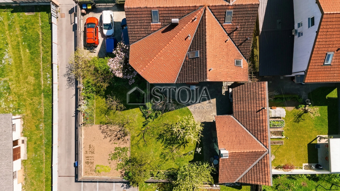 Location: Ljubljana mesto, Center, Center