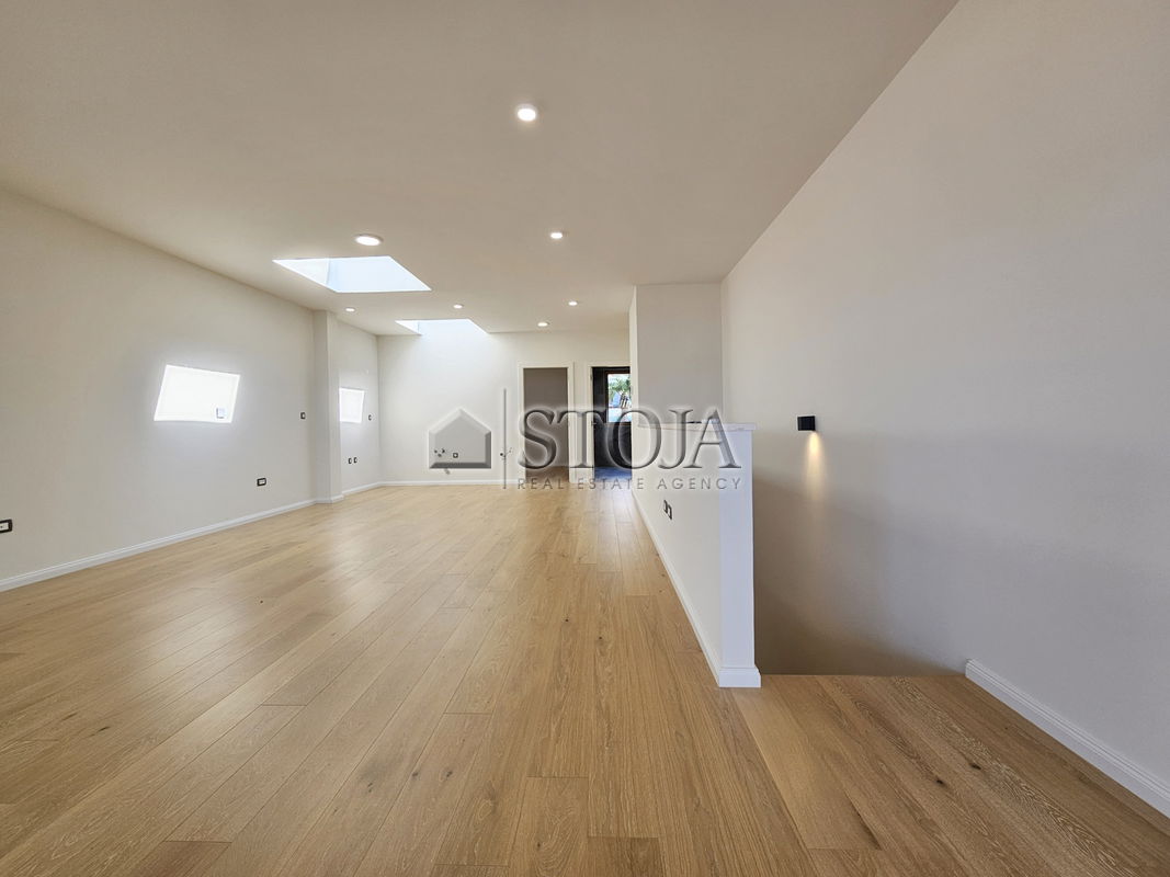 Location: , Crikvenica