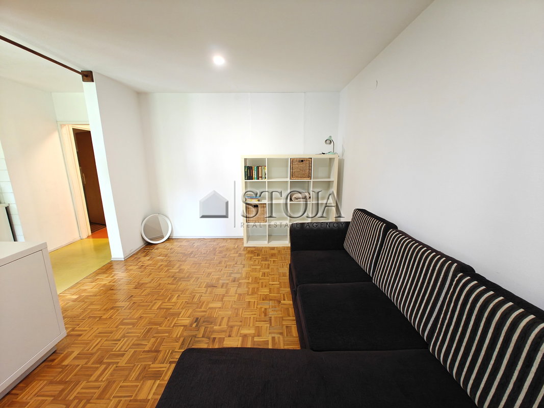 Location: Ljubljana mesto, Center, Center
