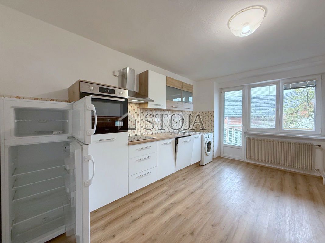 Lokacija: Ljubljana okolica, Vrhnika, Vrhnika