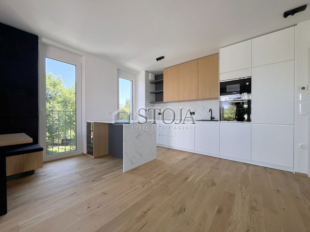 Lokacija: Ljubljana mesto, Šiška, Koseze