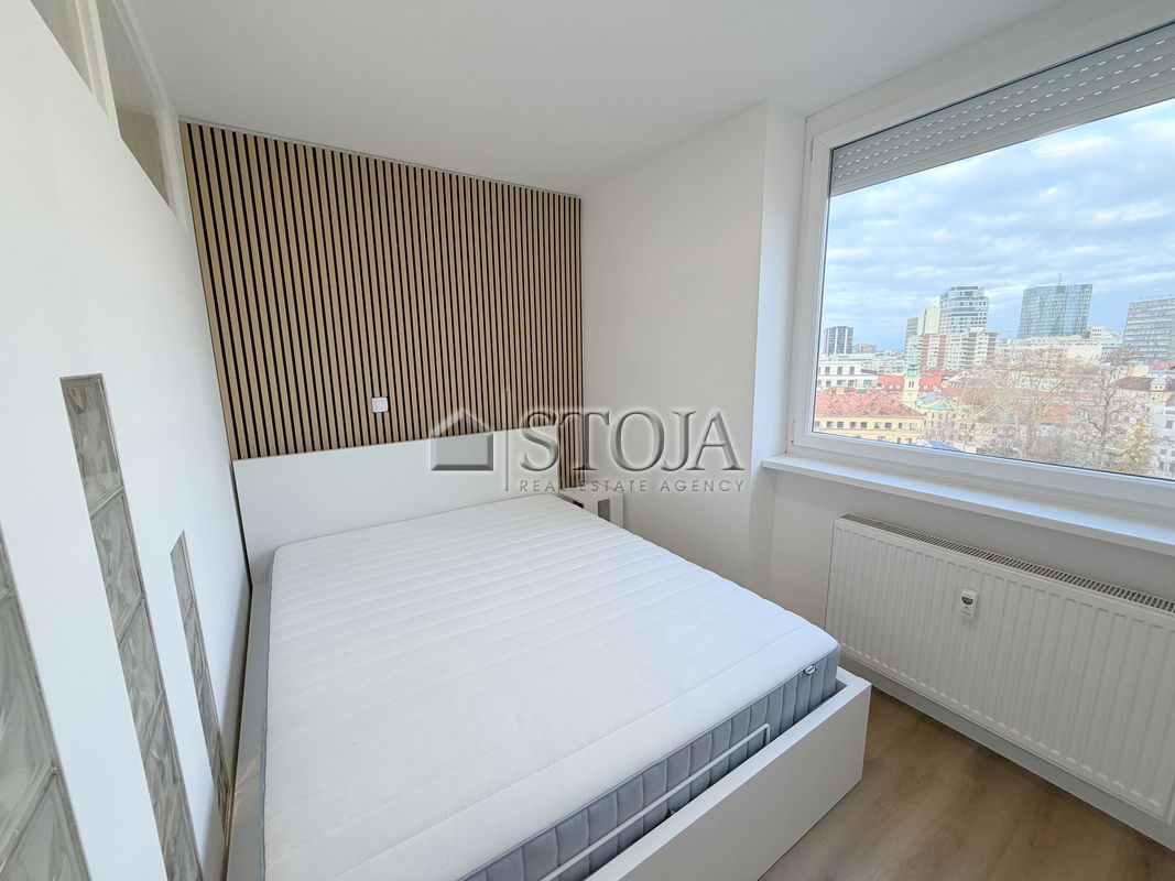 Lokacija: Ljubljana mesto, Center, Center