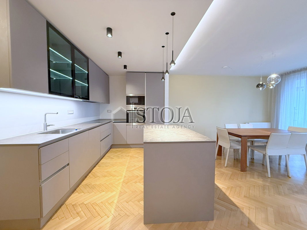 Location: Ljubljana City, Vič-Rudnik, Vič