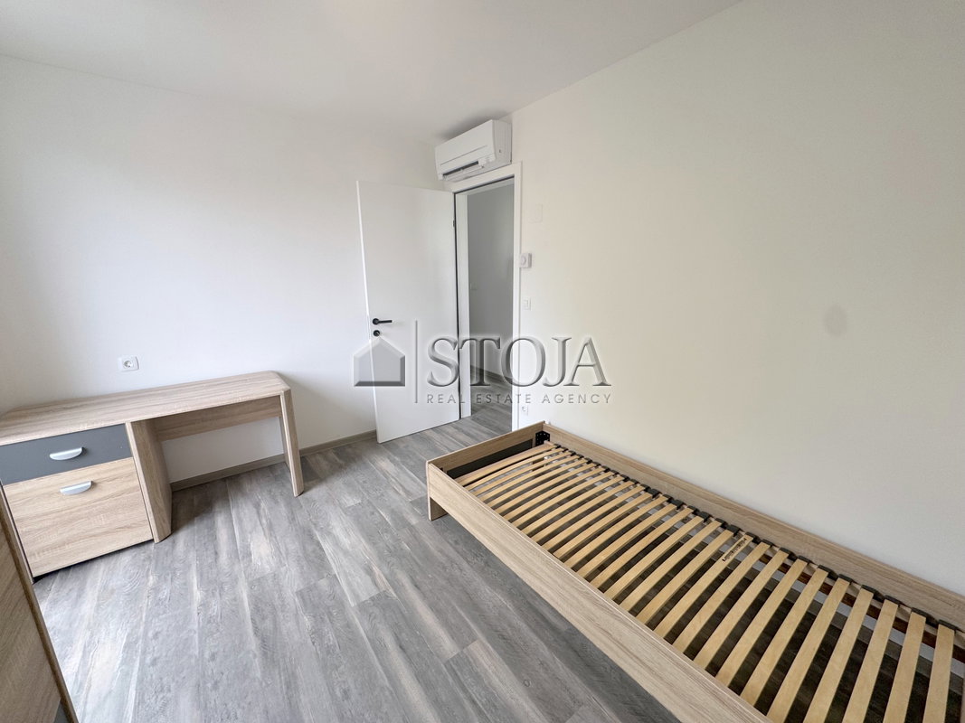 Lokacija: Ljubljana mesto, Vič-Rudnik, Trnovo