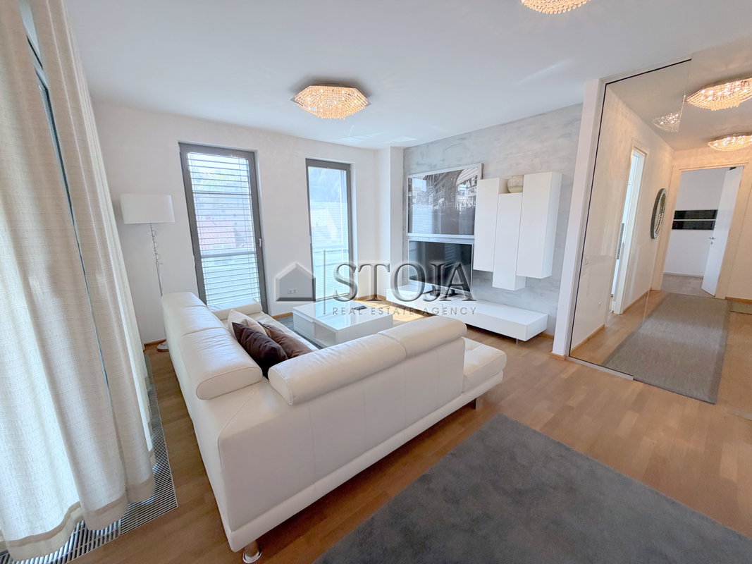 Lokacija: Ljubljana mesto, Center, Center