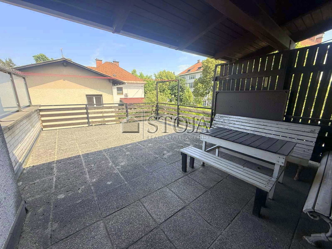 Lokacija: Ljubljana mesto, Šiška, Šiška