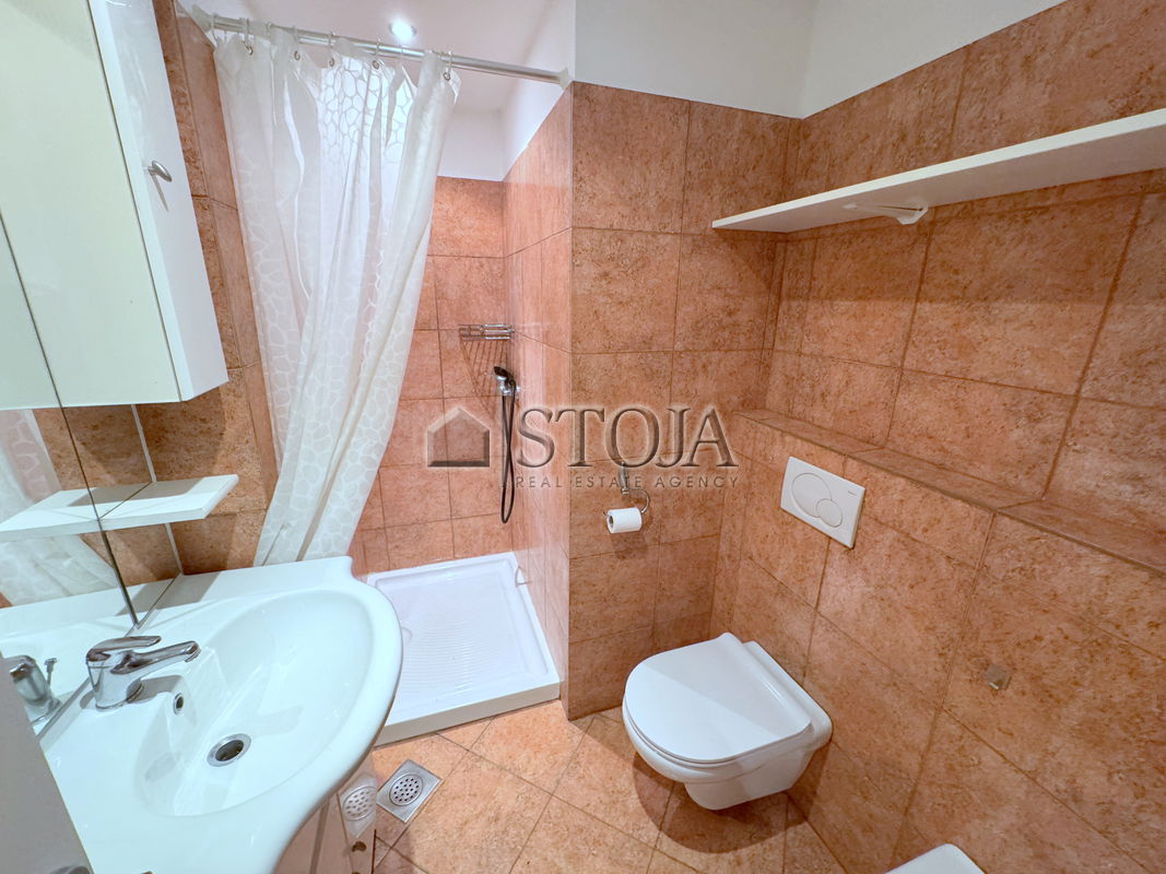 Location: Ljubljana City, Šiška, Podutik