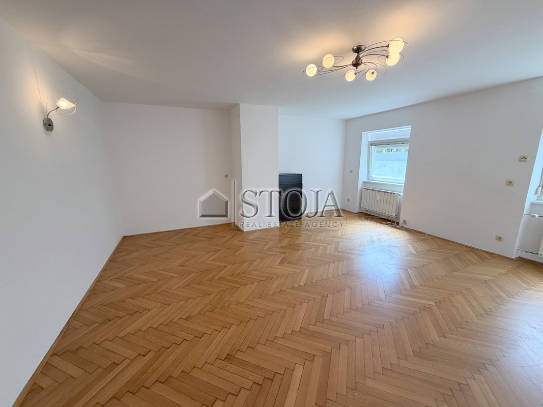 Location: Ljubljana mesto, Center, Prule