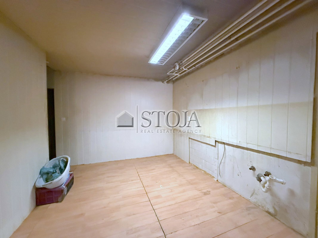 Location: Ljubljana mesto, Center, Center