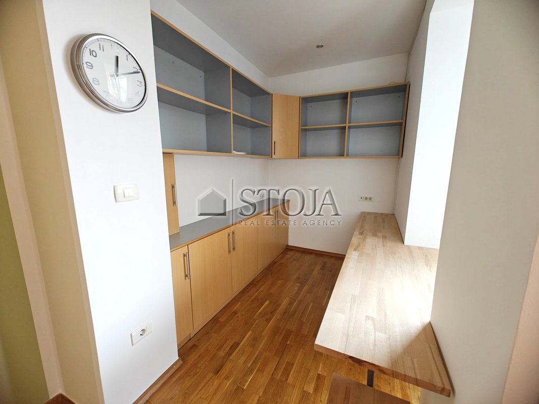 Lokacija: Ljubljana mesto, Šiška, Sp. Šiška