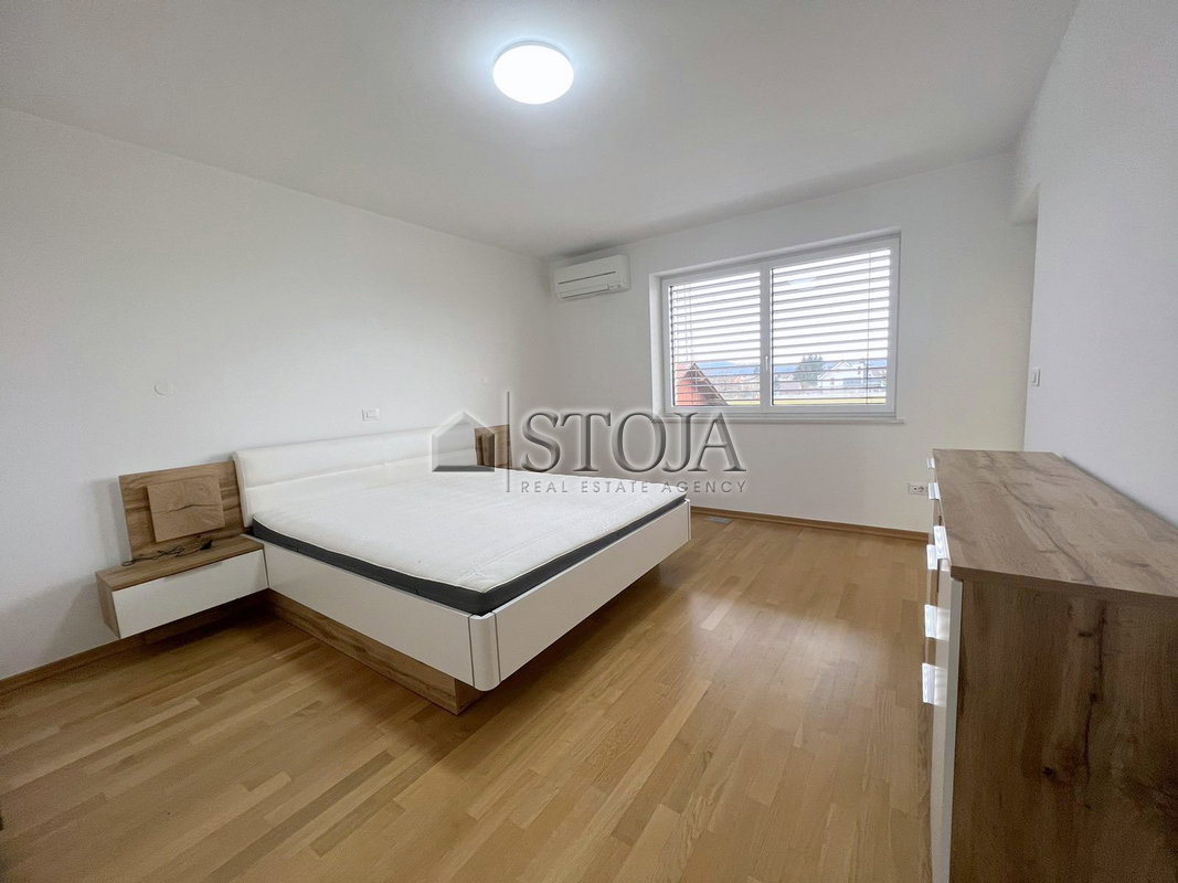 Lokacija: Ljubljana mesto, Šiška, Šentvid