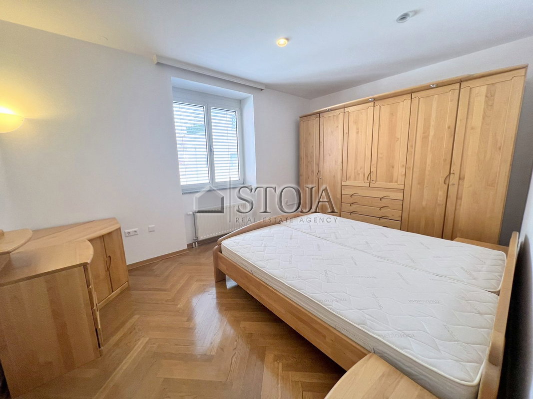 Lokacija: Ljubljana mesto, Center, Center