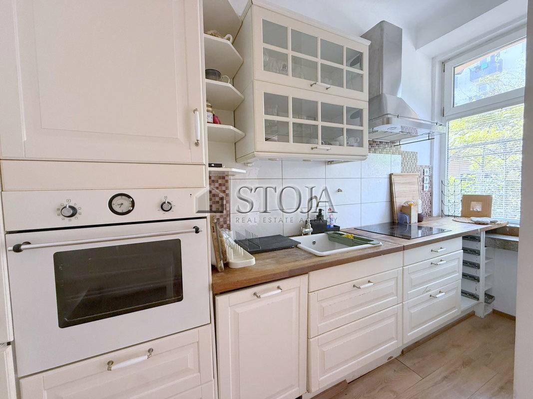 Location: Ljubljana mesto, Center, Center