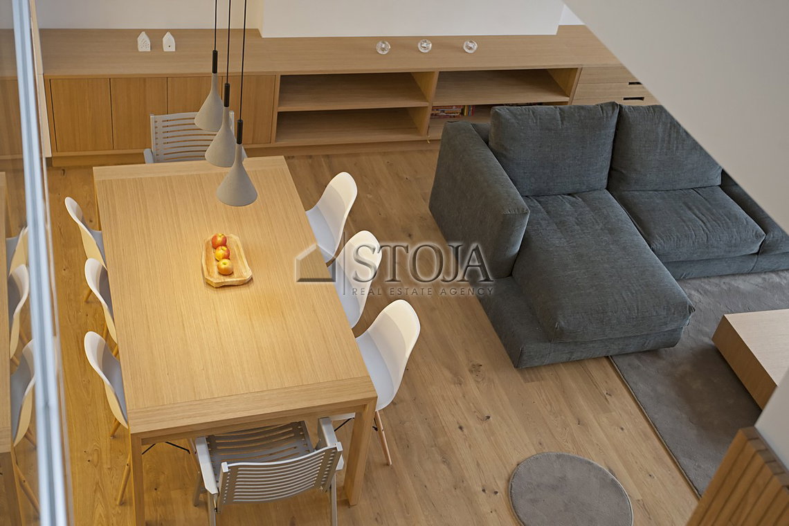 Lokacija: Ljubljana mesto, Center, Center