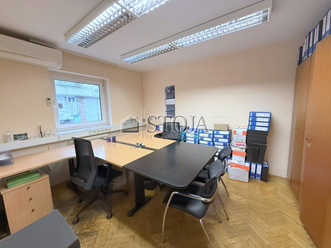 Lokacija: Ljubljana mesto, Center, Center