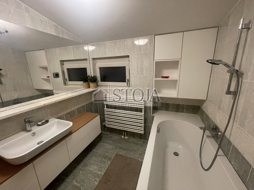 Location: Ljubljana mesto, Šiška