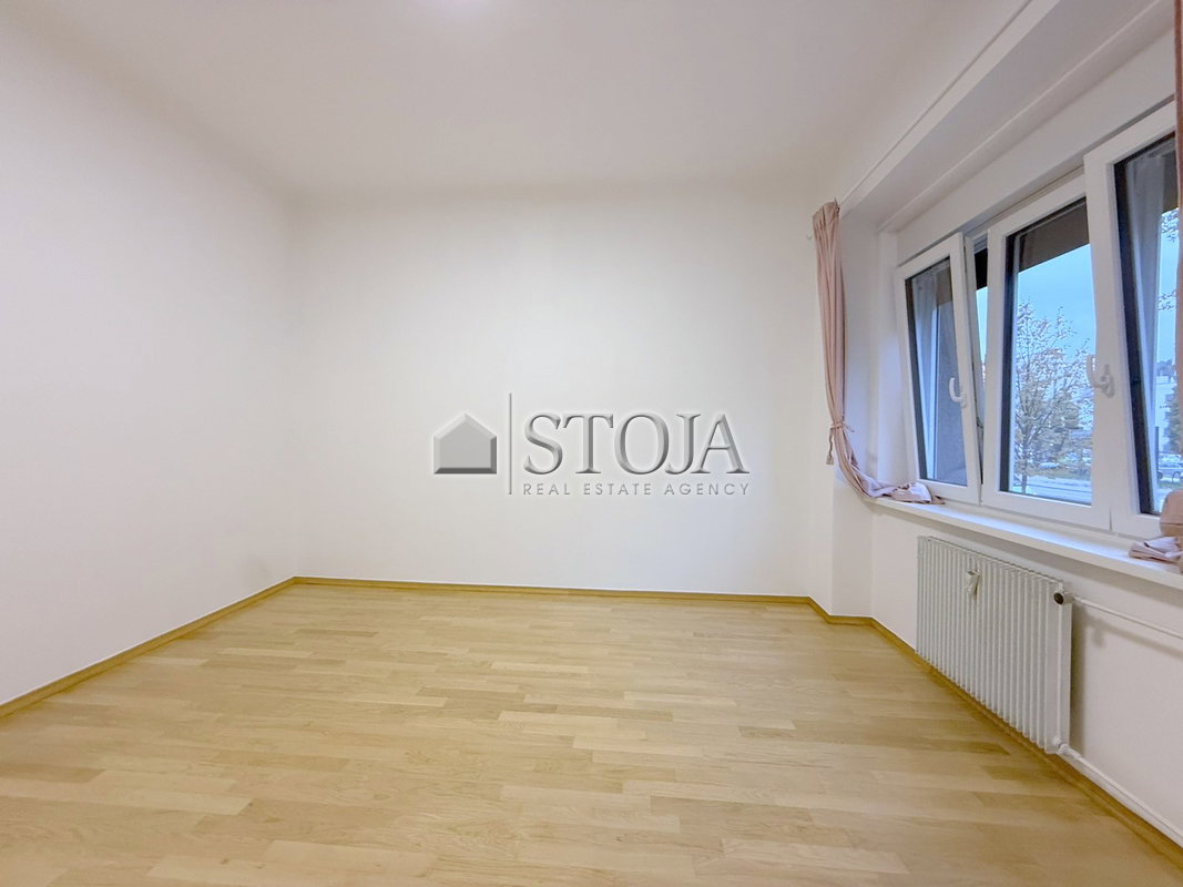 Lokacija: Ljubljana mesto, Šiška, Šiška