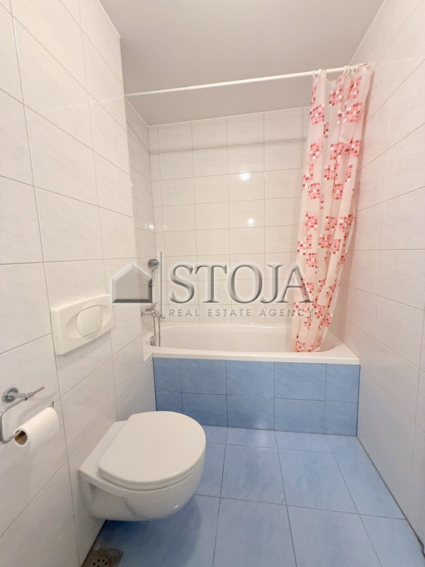 Location: Ljubljana mesto, Center, Center