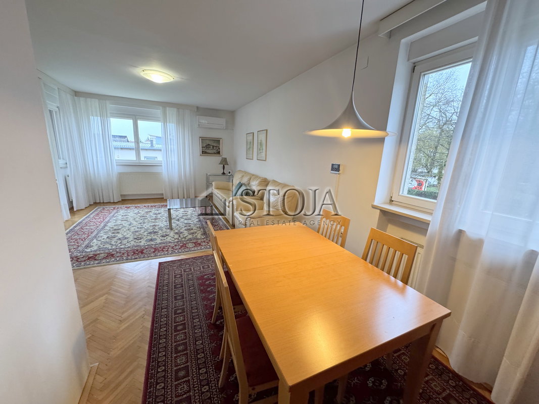 Lokacija: Ljubljana mesto, Vič-Rudnik, Rožna dolina