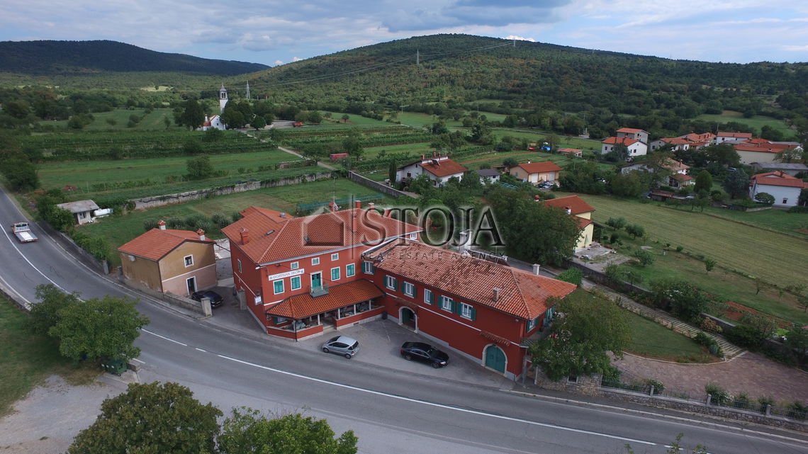 Location: Coastal-Karst, Sežana, Štorje