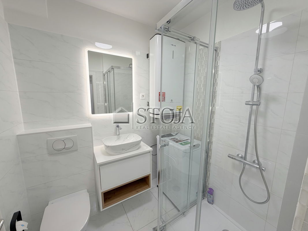 Lokacija: Ljubljana mesto, Center, Center