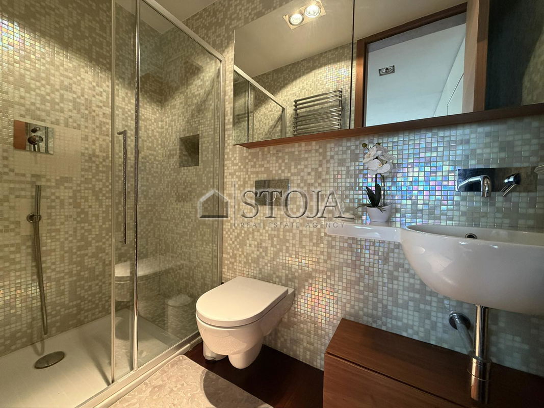 Lokacija: Ljubljana mesto, Center, Center