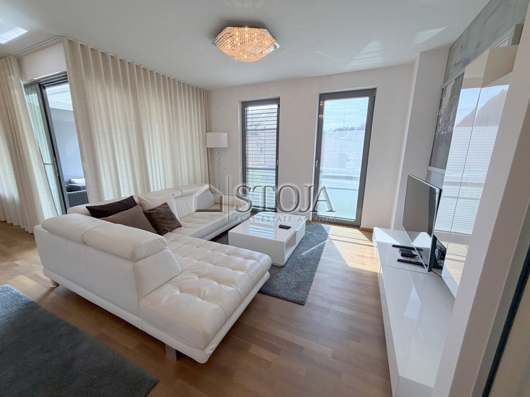 Lokacija: Ljubljana mesto, Center, Center