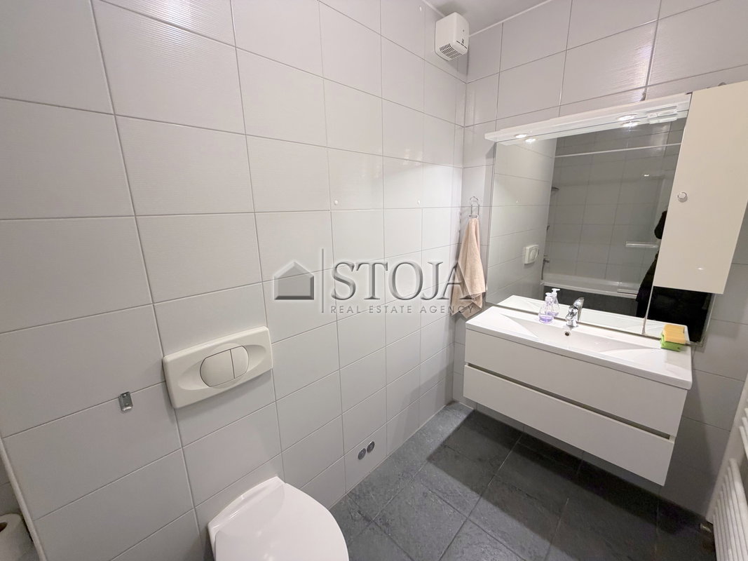 Location: Ljubljana mesto, Center, Center