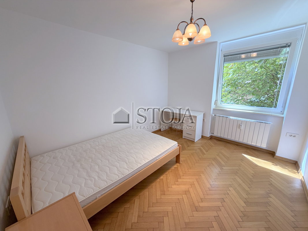 Location: Ljubljana mesto, Center, Prule