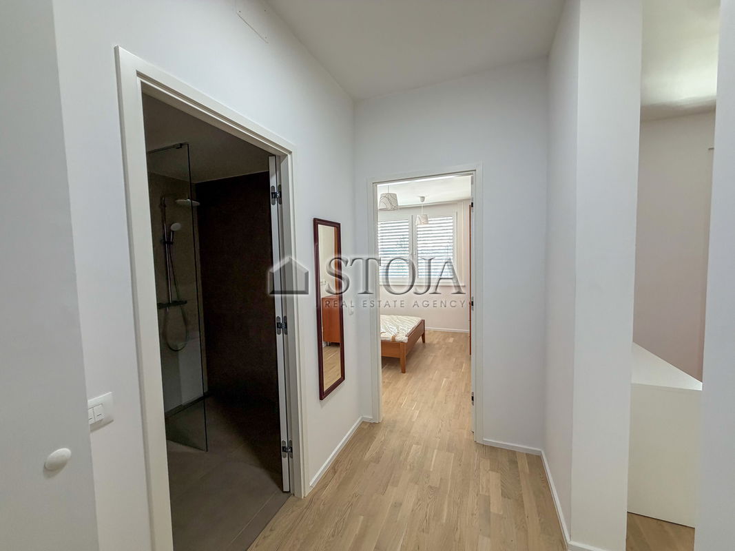 Location: Ljubljana City, Moste-Polje, Zelena jama