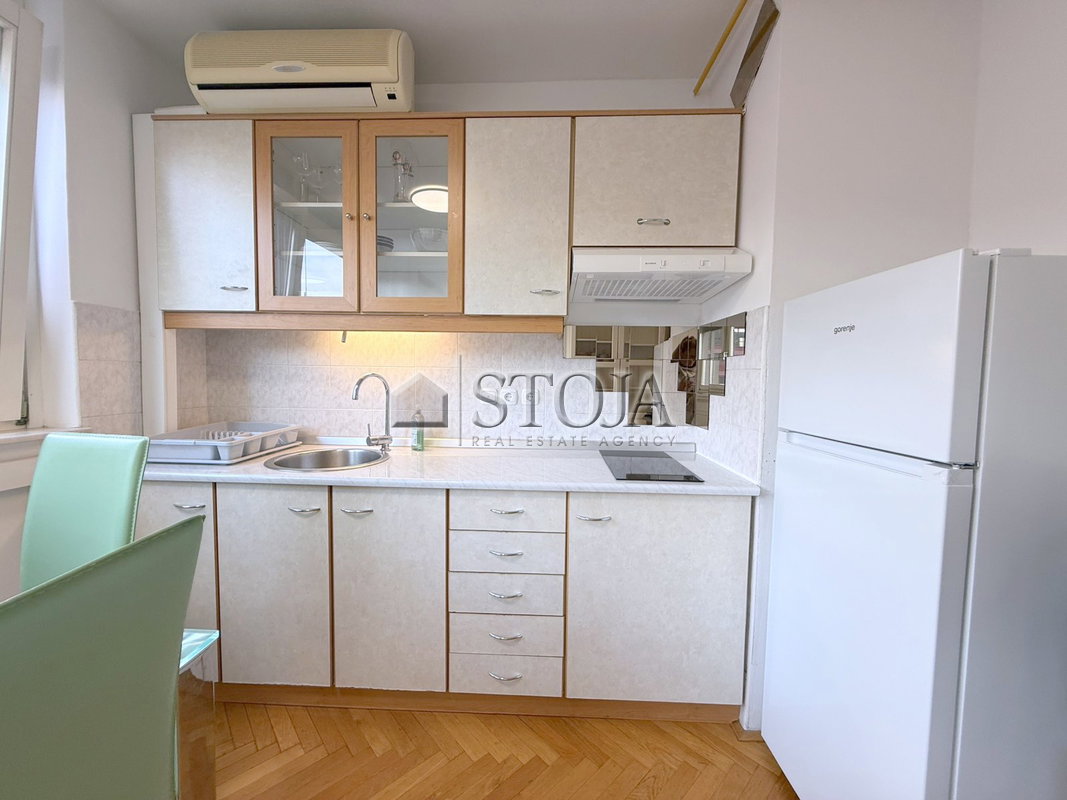 Location: Ljubljana mesto, Center, Tabor