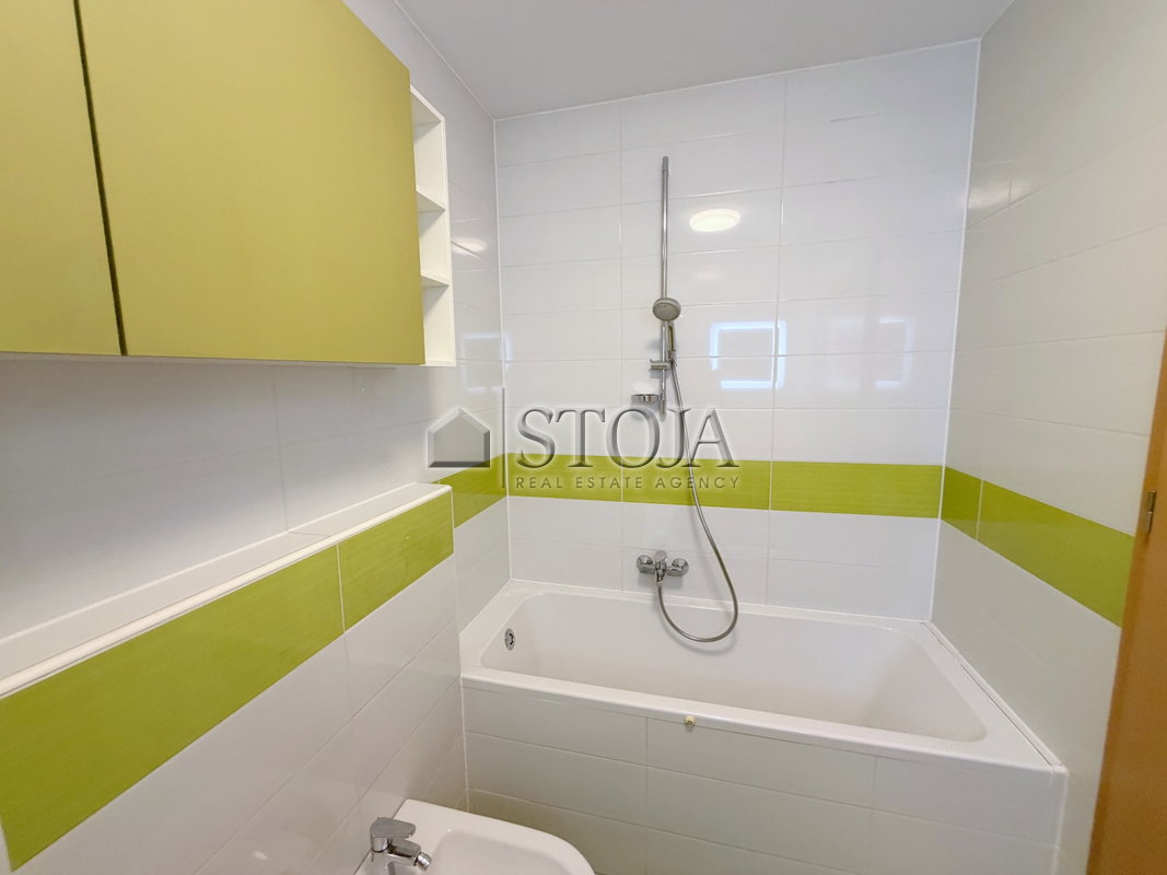 Lokacija: Ljubljana mesto, Šiška, Koseze