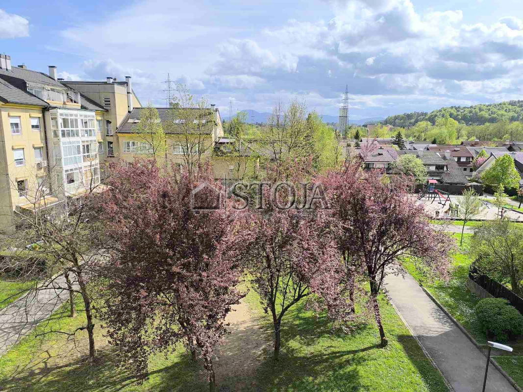 Location: Ljubljana City, Šiška, Podutik