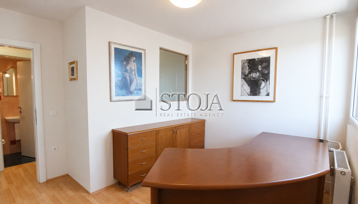Location: Ljubljana mesto, Center, Center