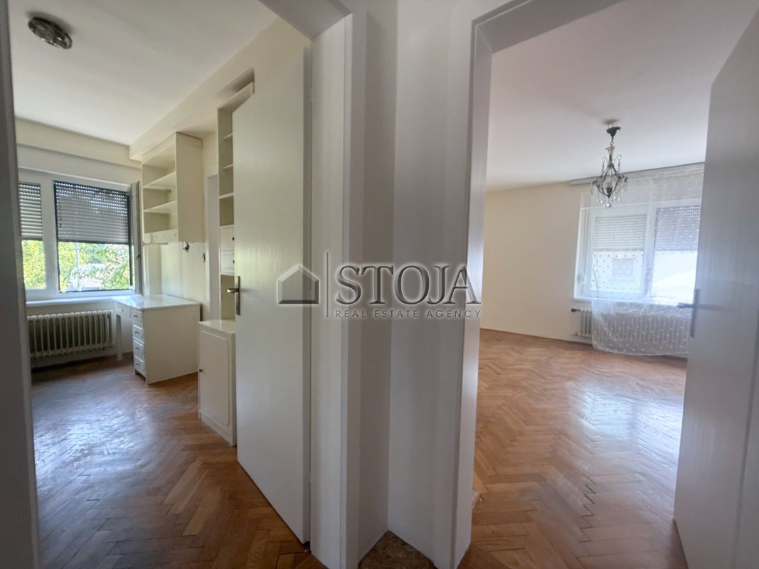 Lokacija: Ljubljana mesto, Šiška, Šiška