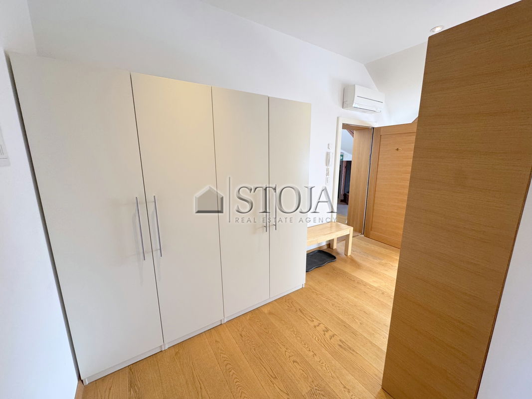 Lokacija: Ljubljana mesto, Center, Stara Ljubljana