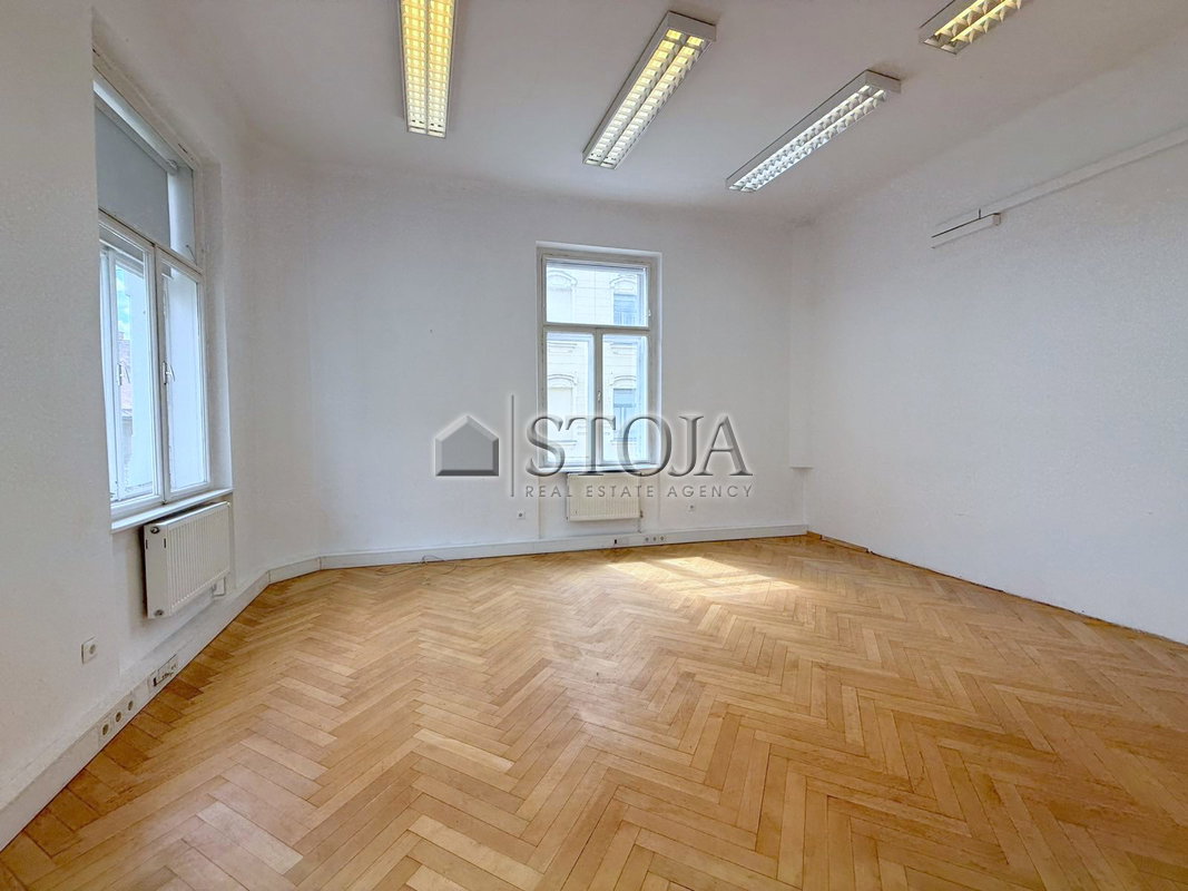 Lokacija: Ljubljana mesto, Center, Center