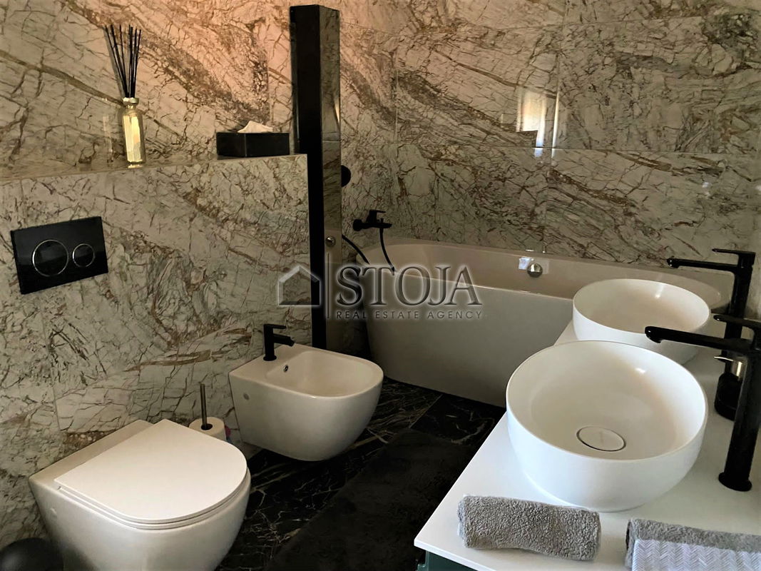 Lokacija: Hrvaška, Novigrad-Cittanova