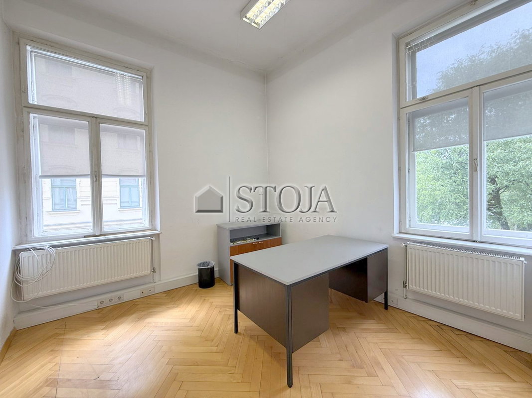 Lokacija: Ljubljana mesto, Center, Center