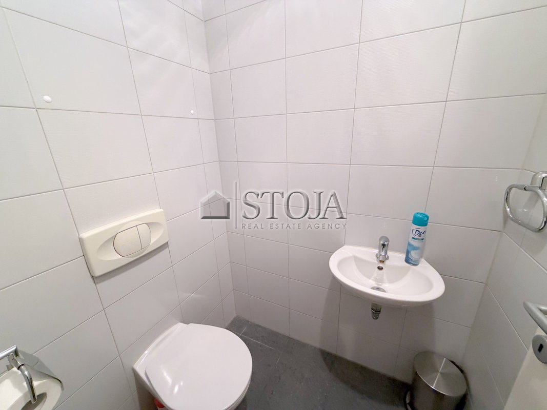 Location: Ljubljana mesto, Center, Center