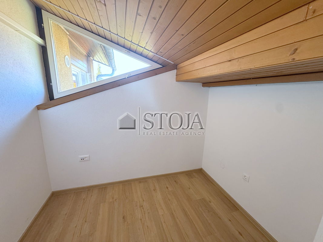 Lokacija: Ljubljana mesto, Vič-Rudnik, Trnovo