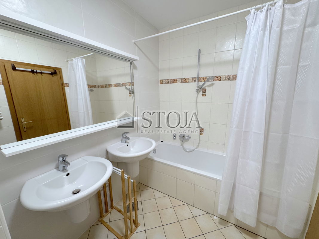 Location: Ljubljana City, Vič-Rudnik, Rožna dolina