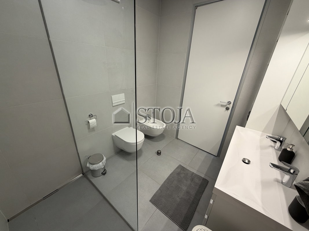 Lokacija: Ljubljana mesto, Šiška, Koseze