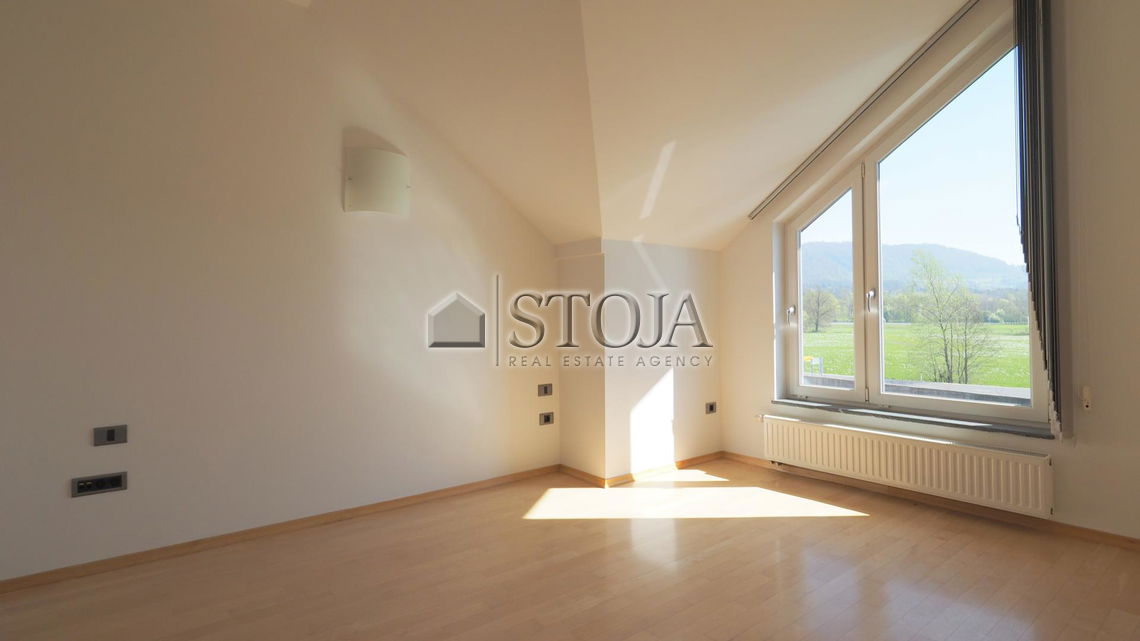 Location: Ljubljana City, Šiška, Tacen
