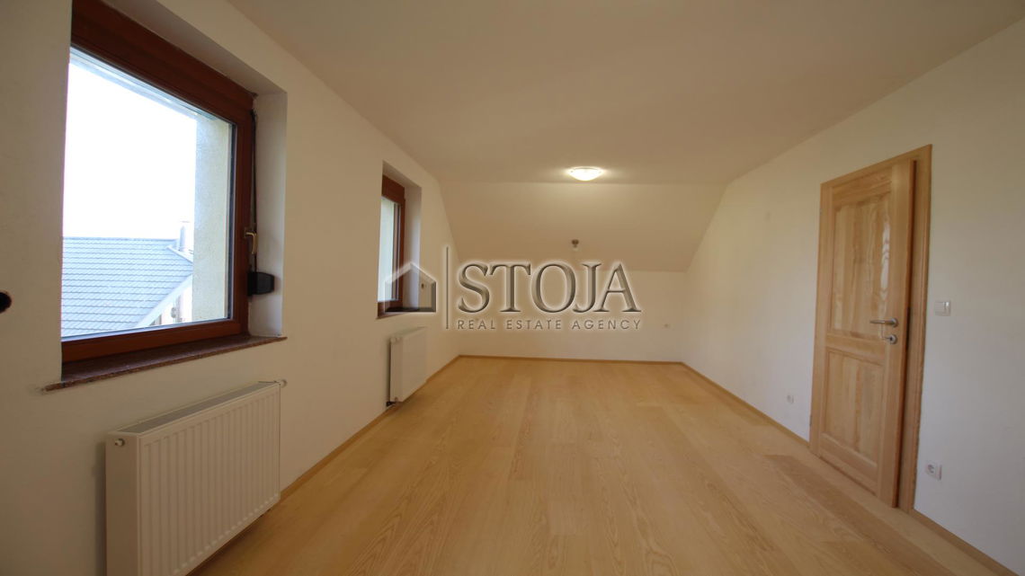 Lokacija: Ljubljana okolica, Vrhnika, Vrhnika