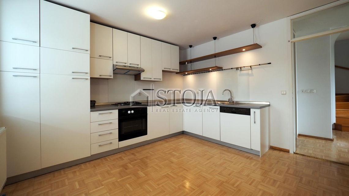 Location: Ljubljana City, Šiška, Brod