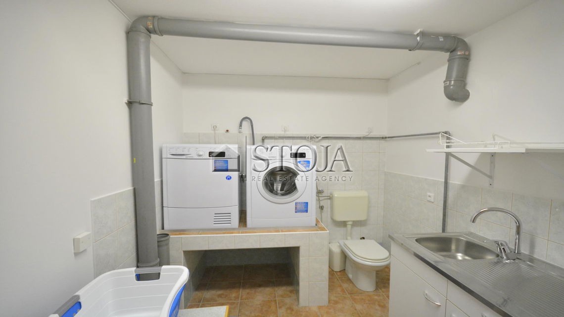 Location: Ljubljana City, Bežigrad, Bežigrad