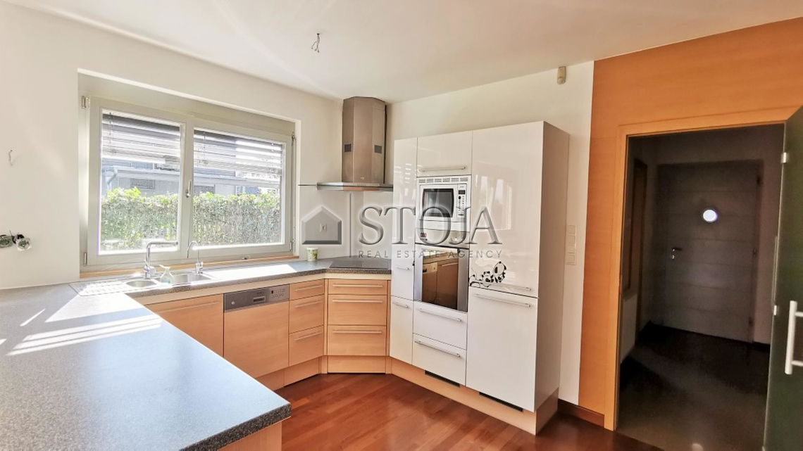 Location: Ljubljana City, Bežigrad, Črnuče