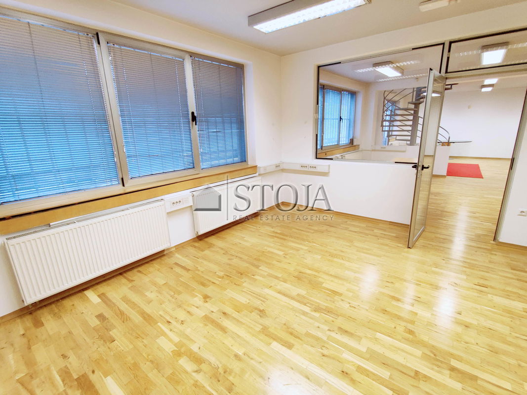 Location: Ljubljana City, Šiška, Stegne